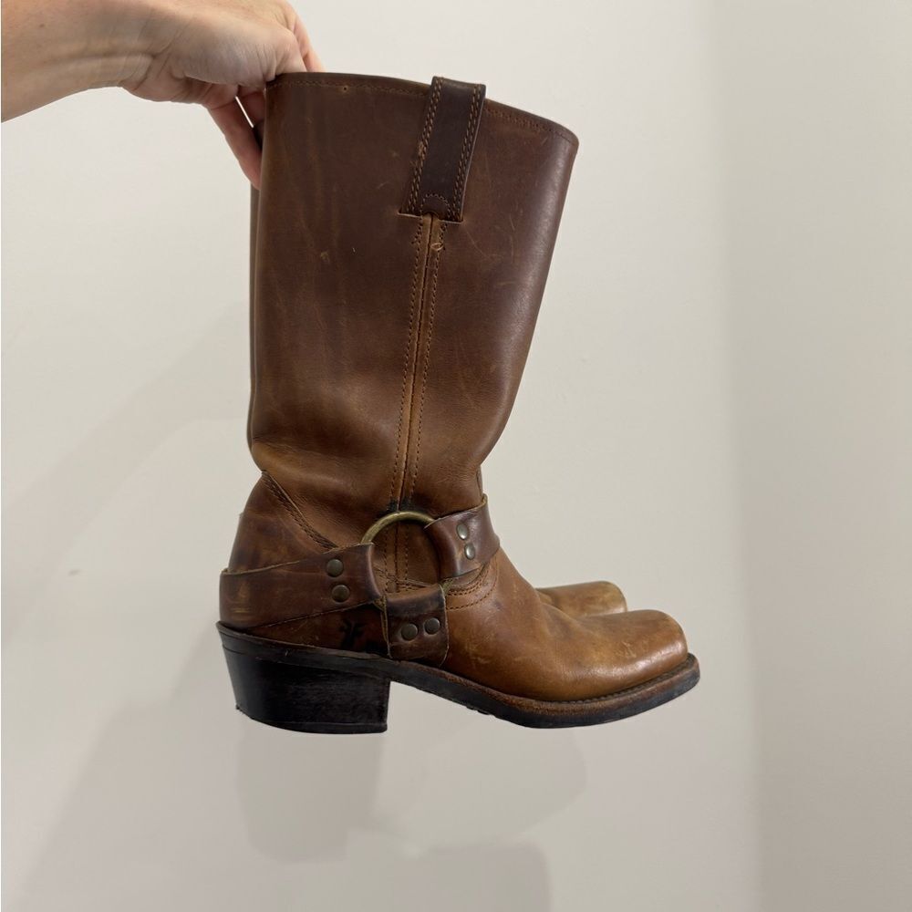 $499 Frye Harness 12R Tan Brown Cavalry Western Cowboy Harness Distressed Boot - Picture 8 of 15